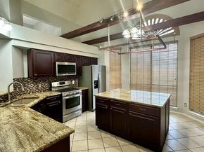 5713  Allen Lane , Rowlett Texas 75088