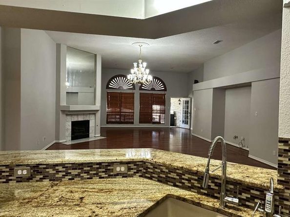 5713  Allen Lane , Rowlett Texas 75088