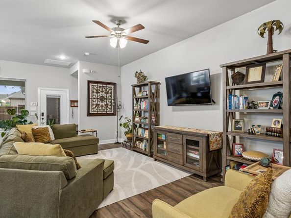 4717  Beaver Creek Drive , Arlington Texas 76005