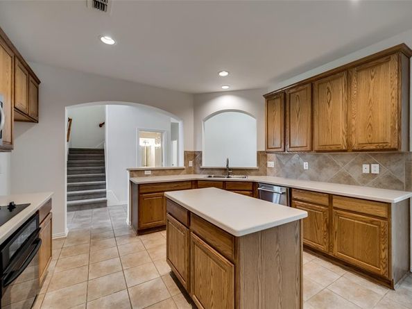 819  Rushmore Drive , Allen Texas 75002