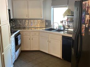 1433  Spring Willow Drive , Arlington Texas 76018