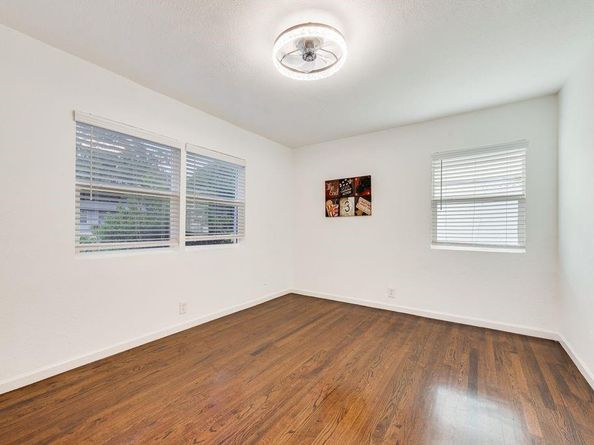 1528  Valley View Street , Mesquite Texas 75149