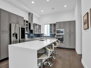 3816  Roseland Avenue  C300, Dallas Texas 75204