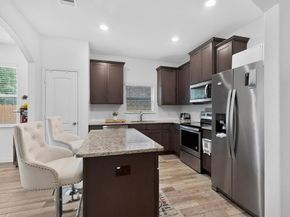 433  Cross Ridge Circle N, Fort Worth Texas 76120