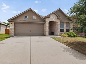 433  Cross Ridge Circle N, Fort Worth Texas 76120