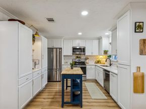 6201 S Ridge Road , Fort Worth Texas 76135