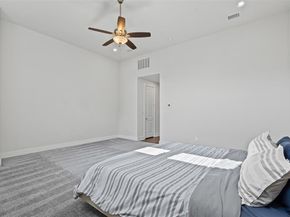 381 E Greenbriar Lane  501, Dallas Texas 75203