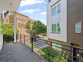 381 E Greenbriar Lane  501, Dallas Texas 75203