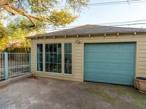 5532  Glenwick Lane , Dallas Texas 75209