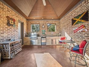 924  Joe Boy Court , DeSoto Texas 75115