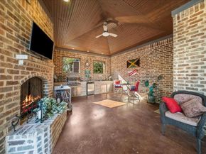 924  Joe Boy Court , DeSoto Texas 75115