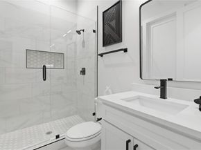 3906  Harlingen Street , Dallas Texas 75212