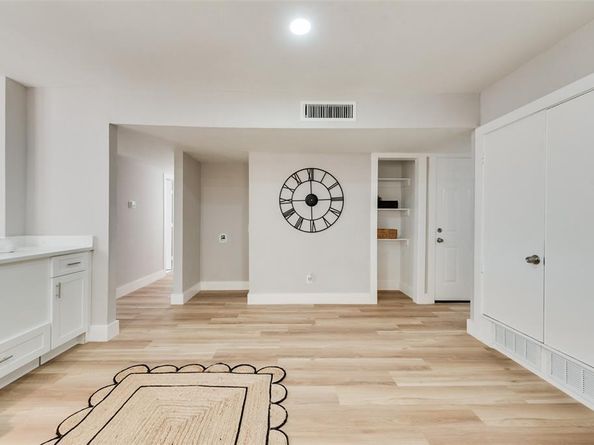 3422  Knoll Point Drive , Garland Texas 75043