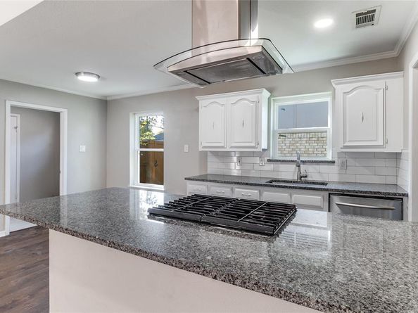11236  Quail Run Street , Dallas Texas 75238