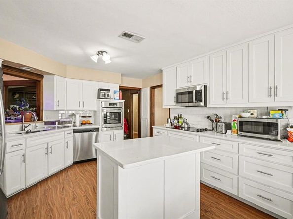 5009  River Ridge  , Arlington Texas 76017