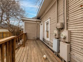 1626  College Avenue , Fort Worth Texas 76104