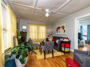 1626  College Avenue , Fort Worth Texas 76104