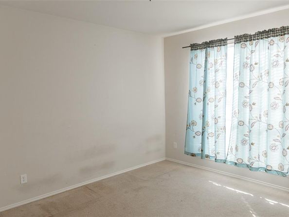 662  OAK CREEK Drive , Cedar Hill Texas 75104