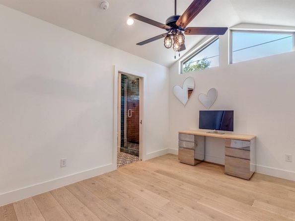 611 W Sycamore Street , Celina Texas 75009