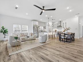 901  Elsbeth Street , Dallas Texas 75208