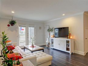 7736  Meadow Road  102, Dallas Texas 75230