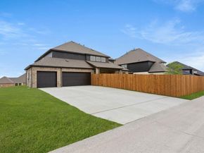 520  Elias Street , DeSoto Texas 75115