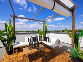 610 N Oak Cliff Boulevard  203, Dallas Texas 75208