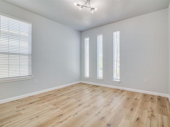 1321  Fletcher Street , Dallas Texas 75223