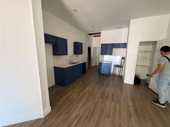 3501  Cleveland Street , Dallas Texas 75215