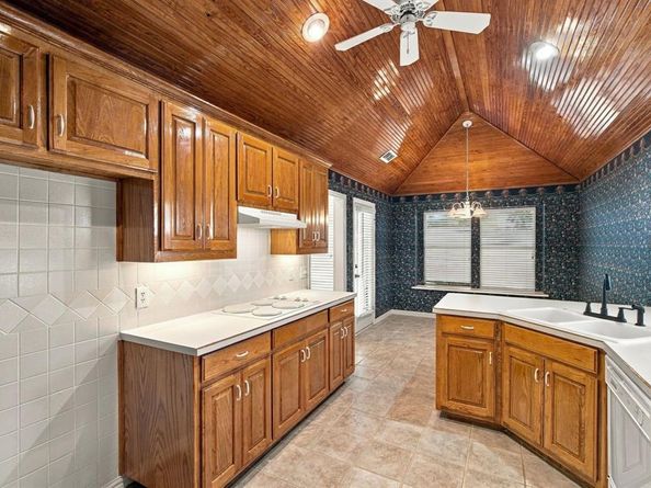 4007  Appian Way , Arlington Texas 76013