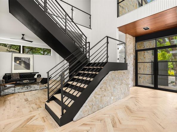 4323  Middleton Road , Dallas Texas 75229