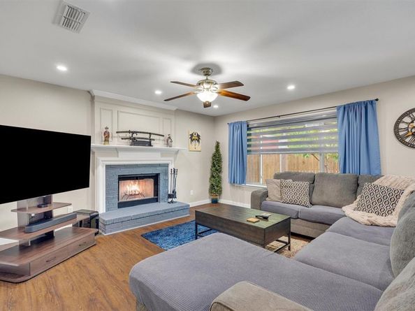4900  Hibiscus Drive , Arlington Texas 76018