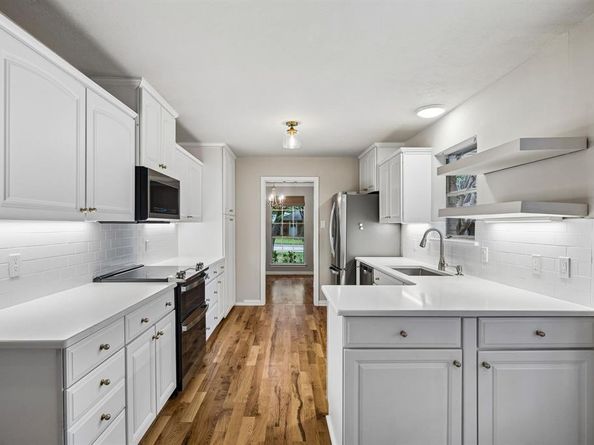 9223  Seagrove Drive , Dallas Texas 75243