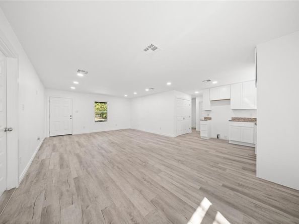 12924  Mitchell Drive , Balch Springs Texas 75180