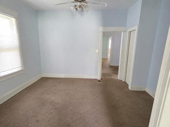 922  Hollywood Avenue , Dallas Texas 75208