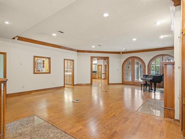 3410  Collard Road , Arlington Texas 76017