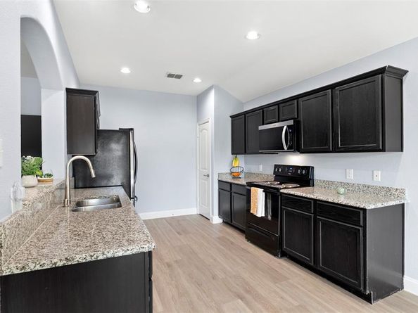 1318  Exeter Avenue , Dallas Texas 75216