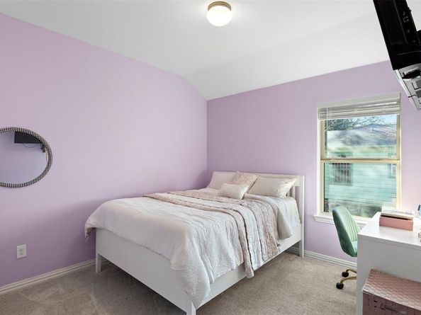 1318  Exeter Avenue , Dallas Texas 75216