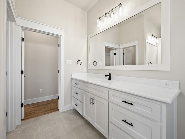 903  Boston Lane , River Oaks Texas 76114