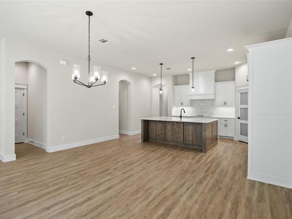 903  Boston Lane , River Oaks Texas 76114