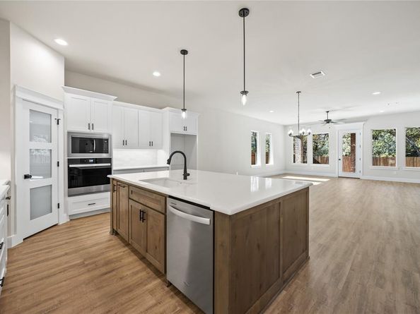 903  Boston Lane , River Oaks Texas 76114