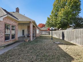 530  Queens Way , Grand Prairie Texas 75052