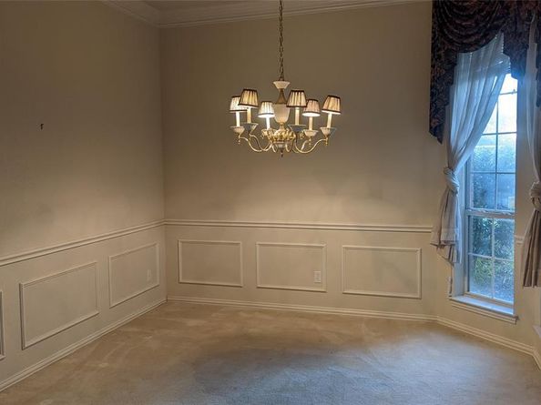 530  Queens Way , Grand Prairie Texas 75052