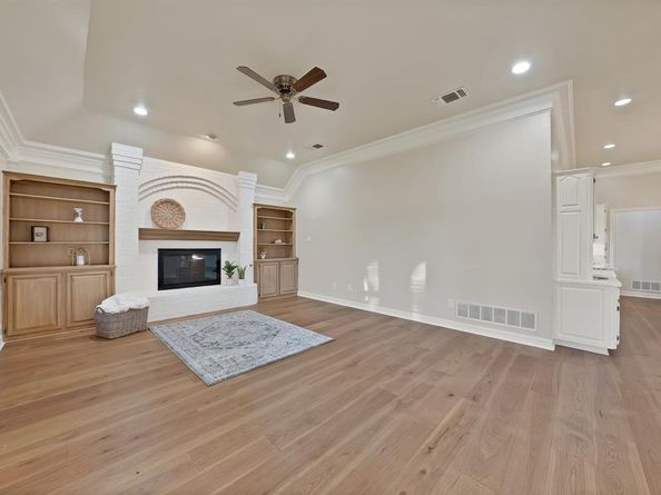 919  Riviera Drive , Mansfield Texas 76063