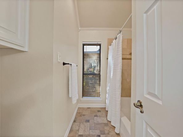 919  Riviera Drive , Mansfield Texas 76063