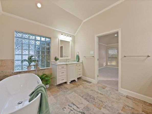 919  Riviera Drive , Mansfield Texas 76063