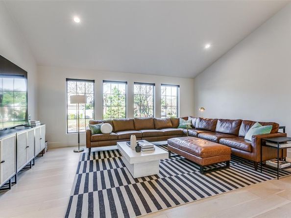 15710  Nedra Way , Dallas Texas 75248