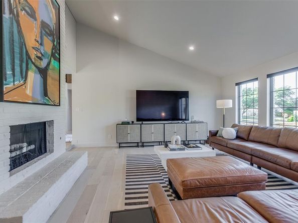 15710  Nedra Way , Dallas Texas 75248