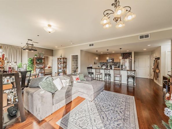 1200  Main Street  306, Dallas Texas 75202