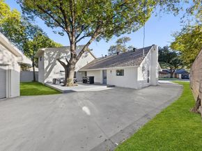 6415  Axton Lane , Dallas Texas 75214